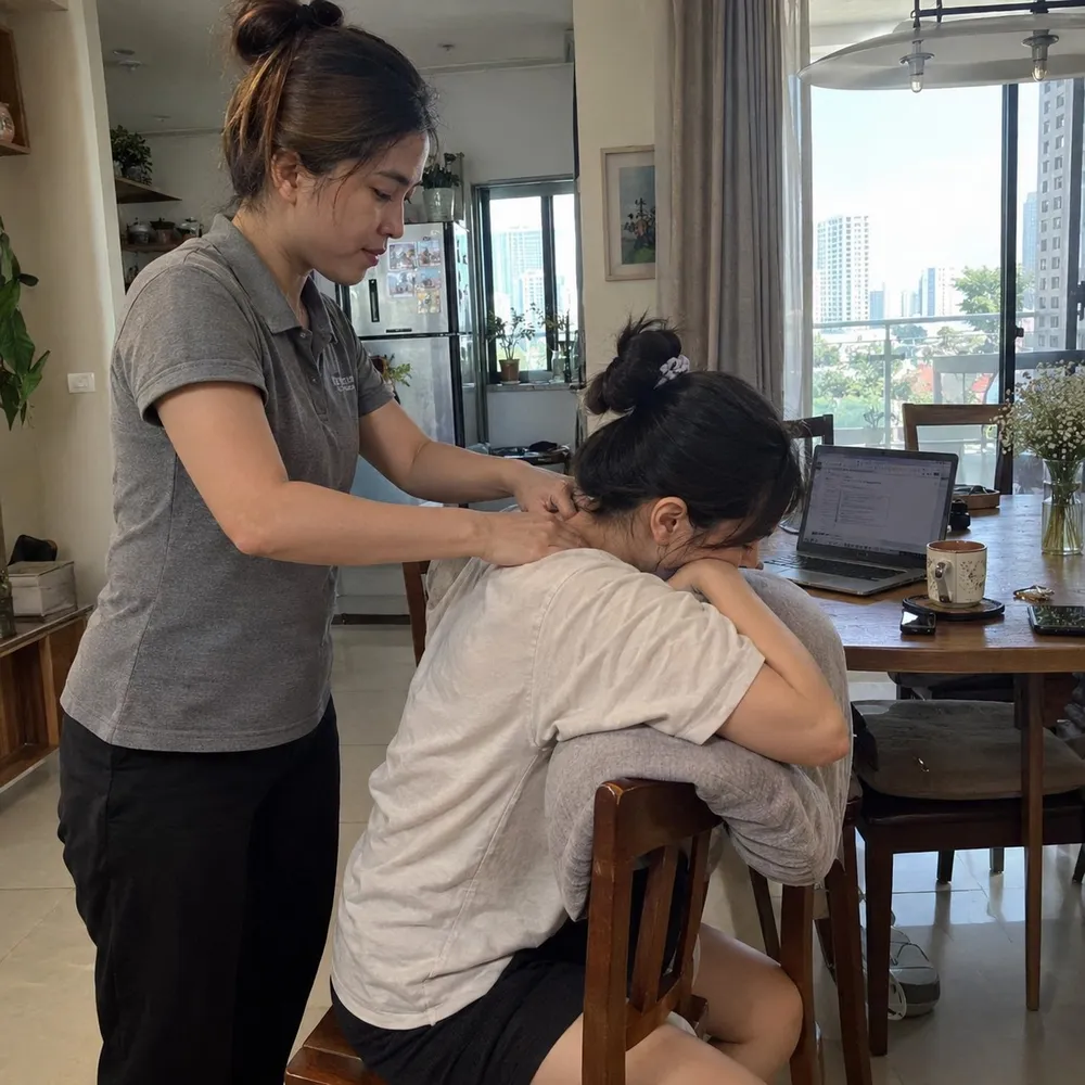 Cổ vai gáy dân văn phòng
